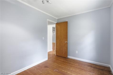 30210 Wolf Road Bay Village OH 44140