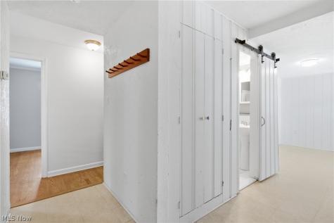 30210 Wolf Road Bay Village OH 44140