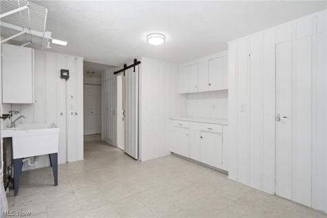 30210 Wolf Road Bay Village OH 44140