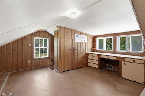 30210 Wolf Road Bay Village OH 44140