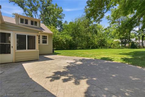 30210 Wolf Road Bay Village OH 44140