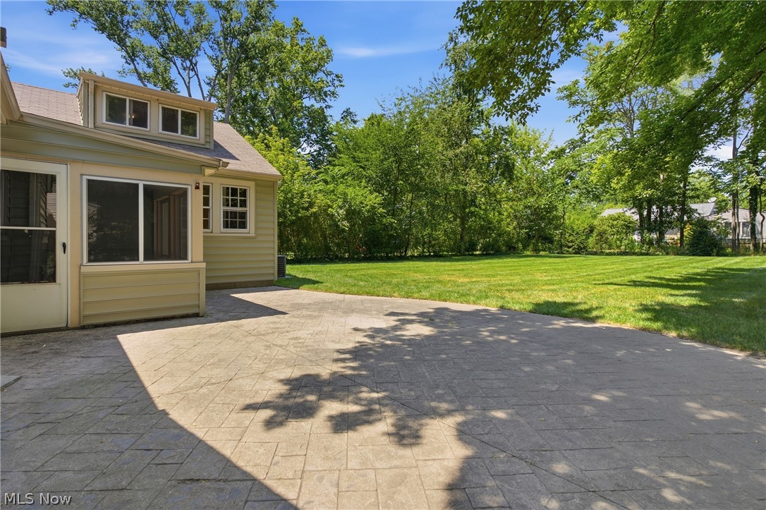 30210 Wolf Road Bay Village OH 44140