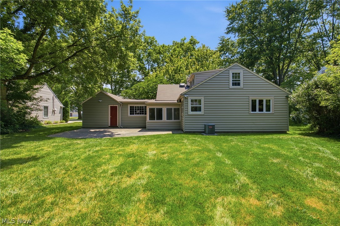 30210 Wolf Road Bay Village OH 44140