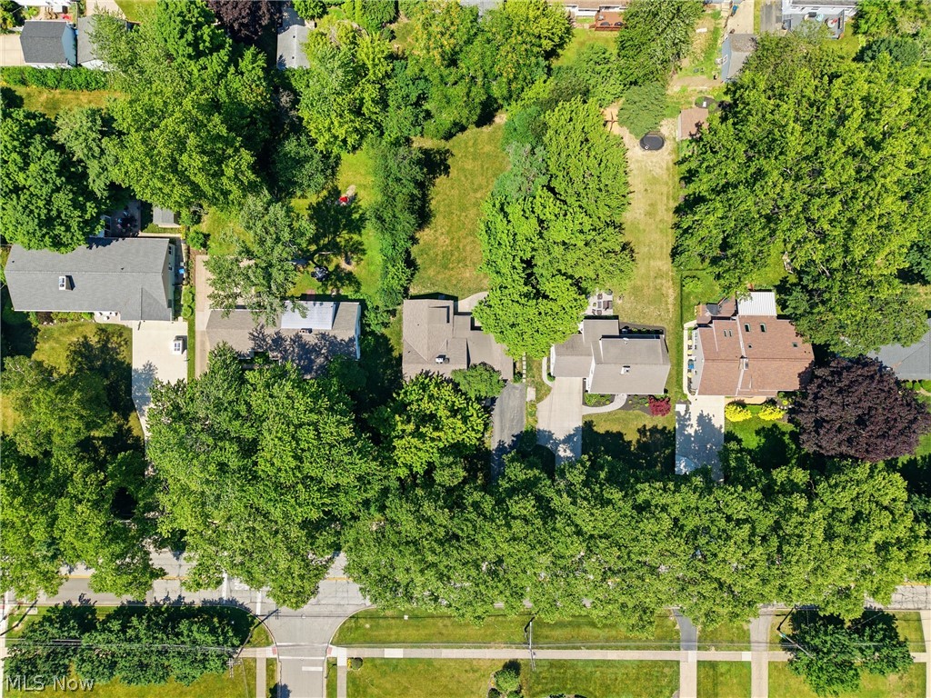 30210 Wolf Road Bay Village OH 44140