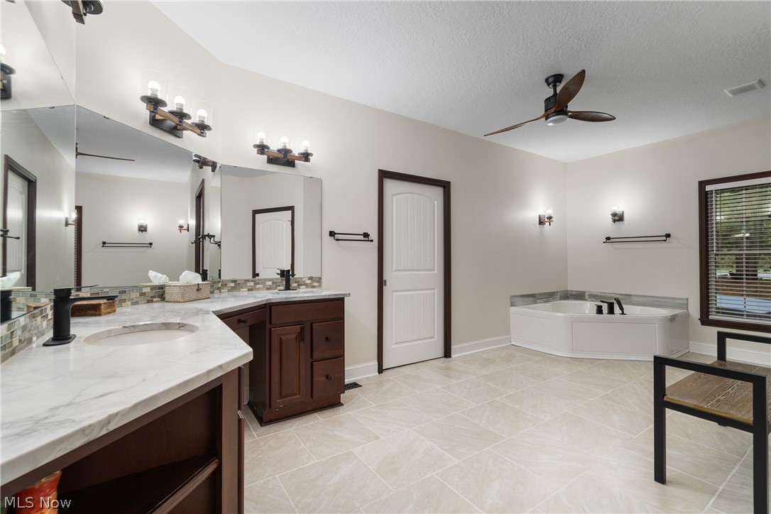 5247 Birchmont Avenue SW Canton OH 44706