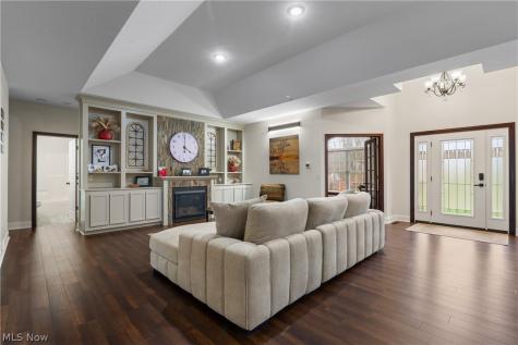 5247 Birchmont Avenue SW Canton OH 44706