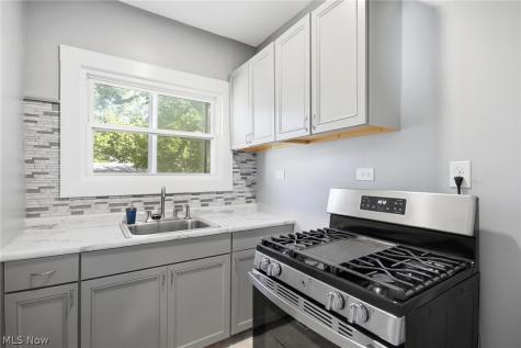 3818 Woodbridge Avenue Cleveland OH 44109