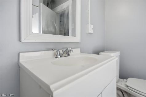 3818 Woodbridge Avenue Cleveland OH 44109