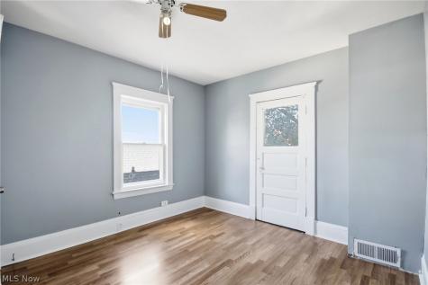3818 Woodbridge Avenue Cleveland OH 44109