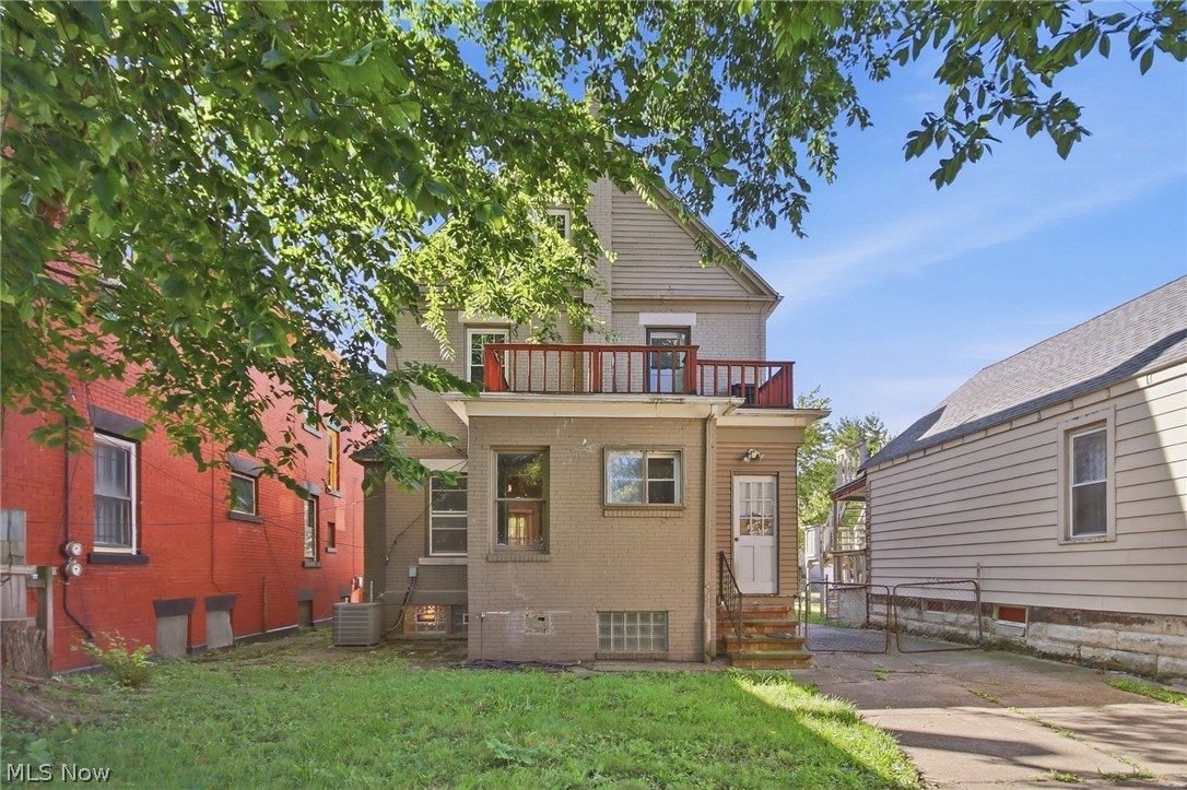 3818 Woodbridge Avenue Cleveland OH 44109