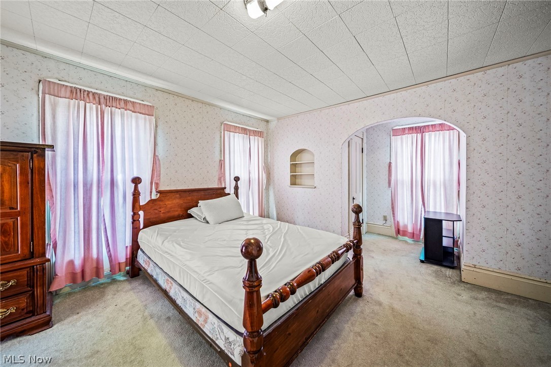 165 S Eagle Street Geneva OH 44041