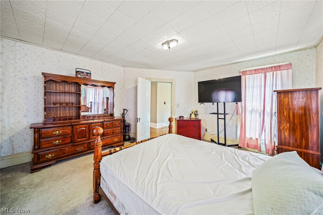 165 S Eagle Street Geneva OH 44041