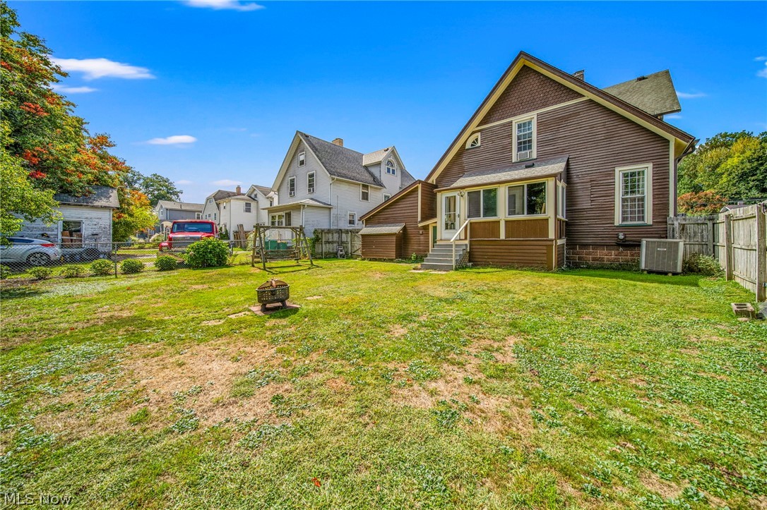 165 S Eagle Street Geneva OH 44041