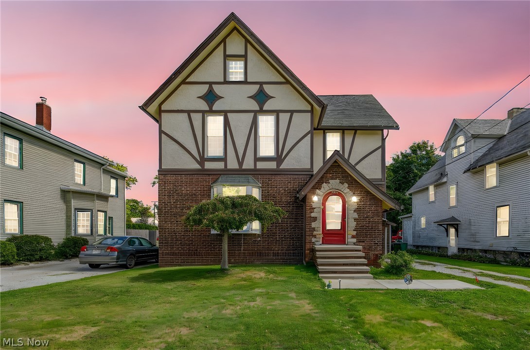 165 S Eagle Street Geneva OH 44041