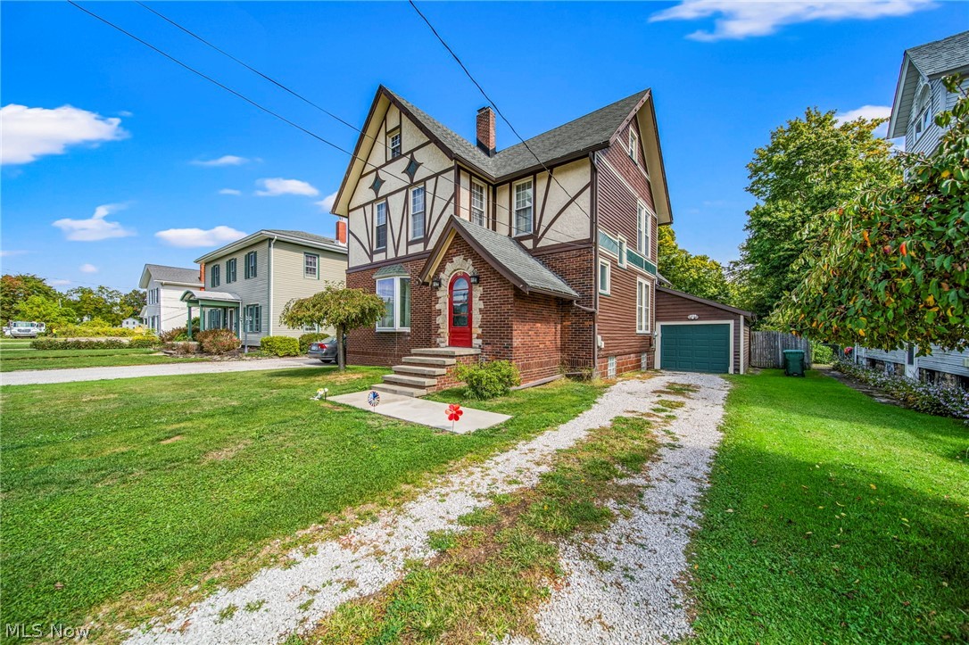 165 S Eagle Street Geneva OH 44041