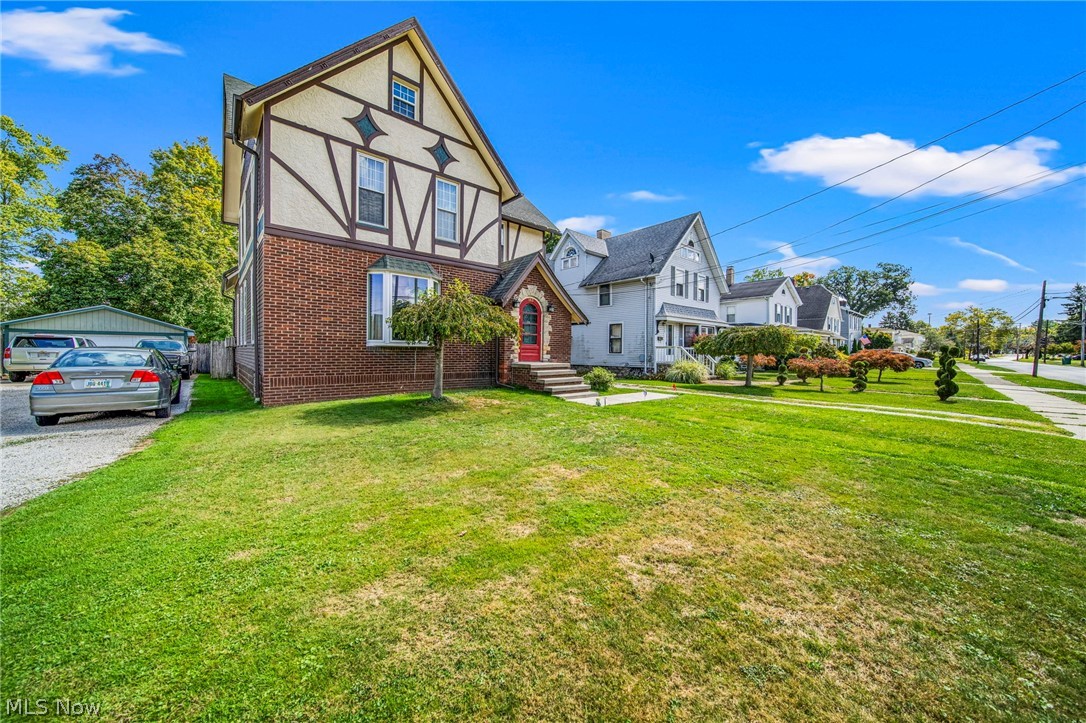 165 S Eagle Street Geneva OH 44041