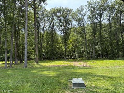8332 Falls Glen Lane Olmsted Falls OH 44138