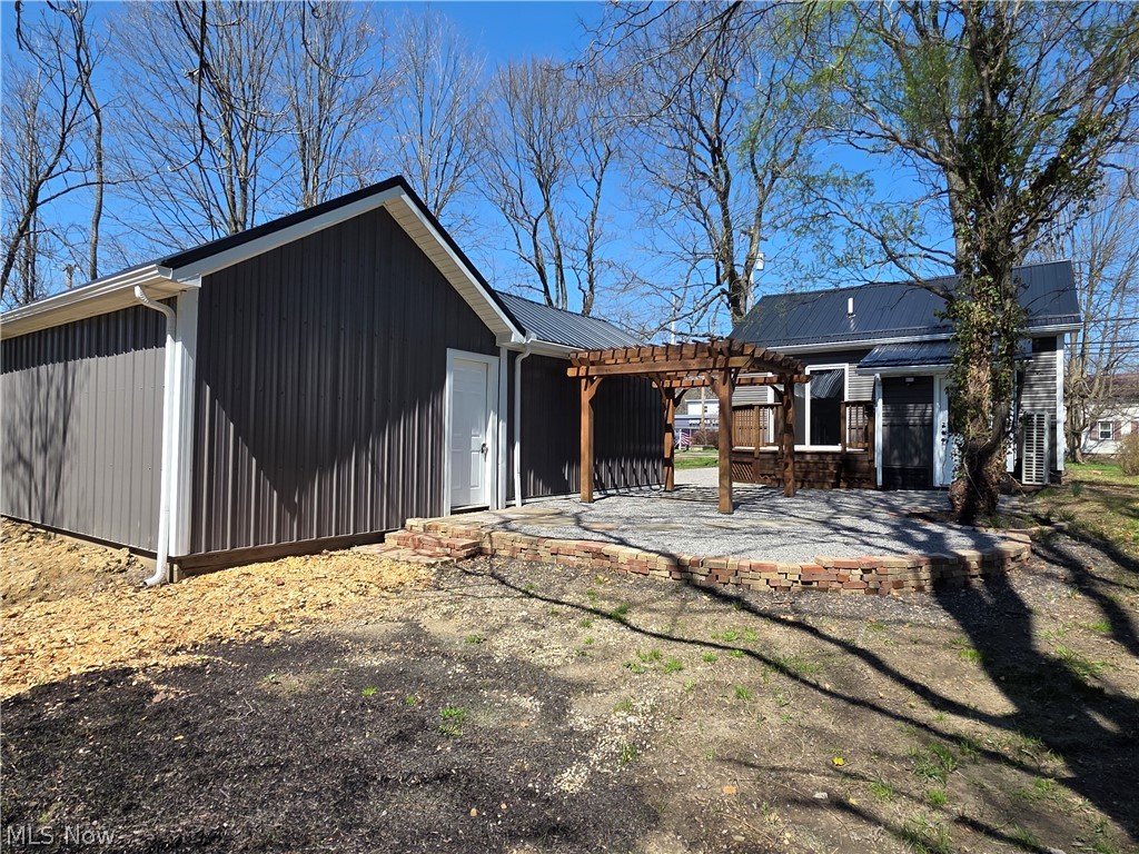 24 E Main Street Newton Falls OH 44444