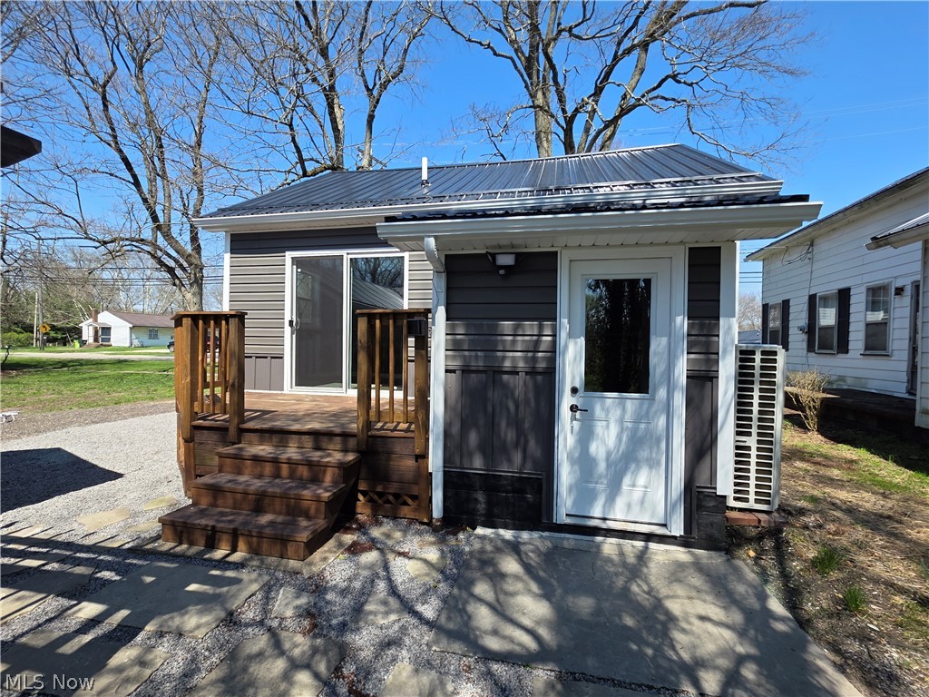 24 E Main Street Newton Falls OH 44444