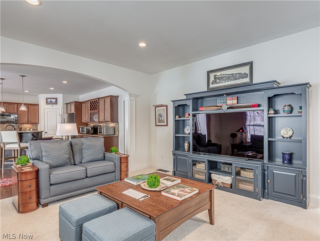 971 Montford Circle Uniontown OH 44685