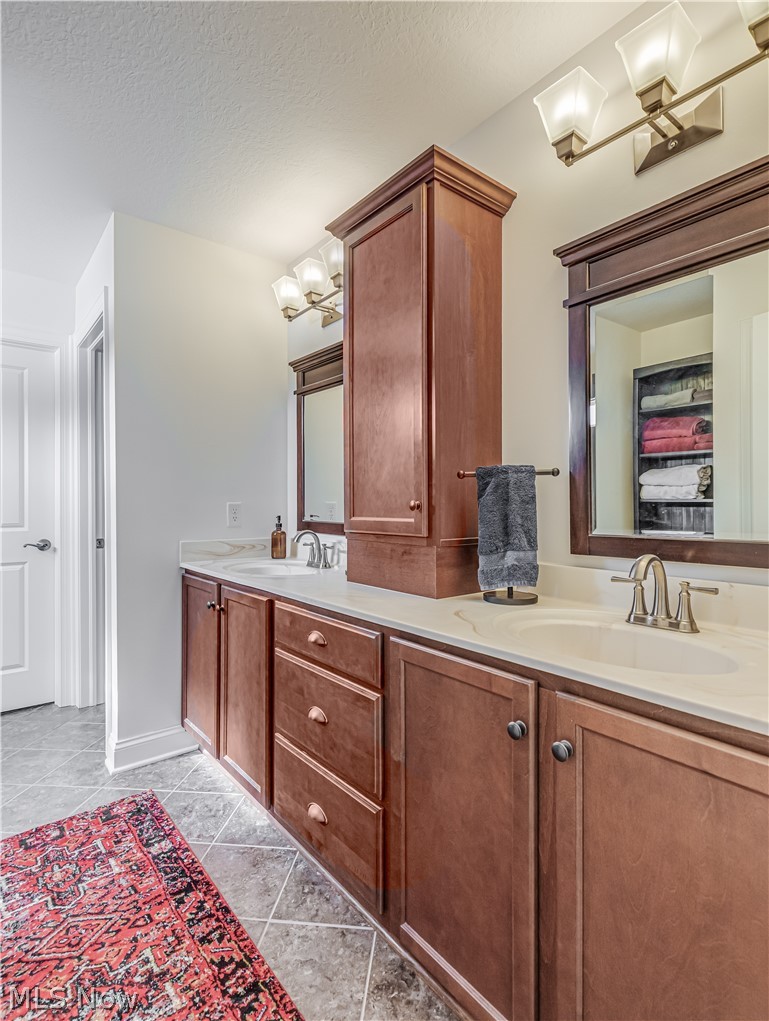 971 Montford Circle Uniontown OH 44685