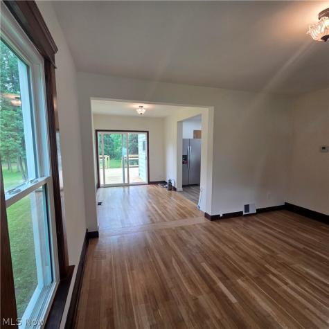 9964 E River Road Elyria OH 44035