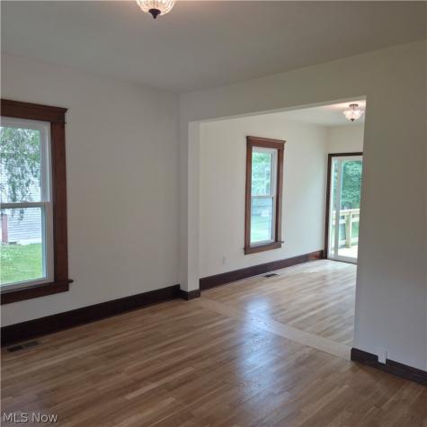 9964 E River Road Elyria OH 44035