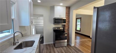 9964 E River Road Elyria OH 44035