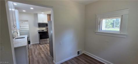 9964 E River Road Elyria OH 44035