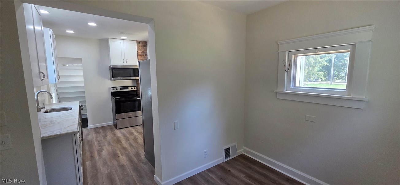9964 E River Road Elyria OH 44035
