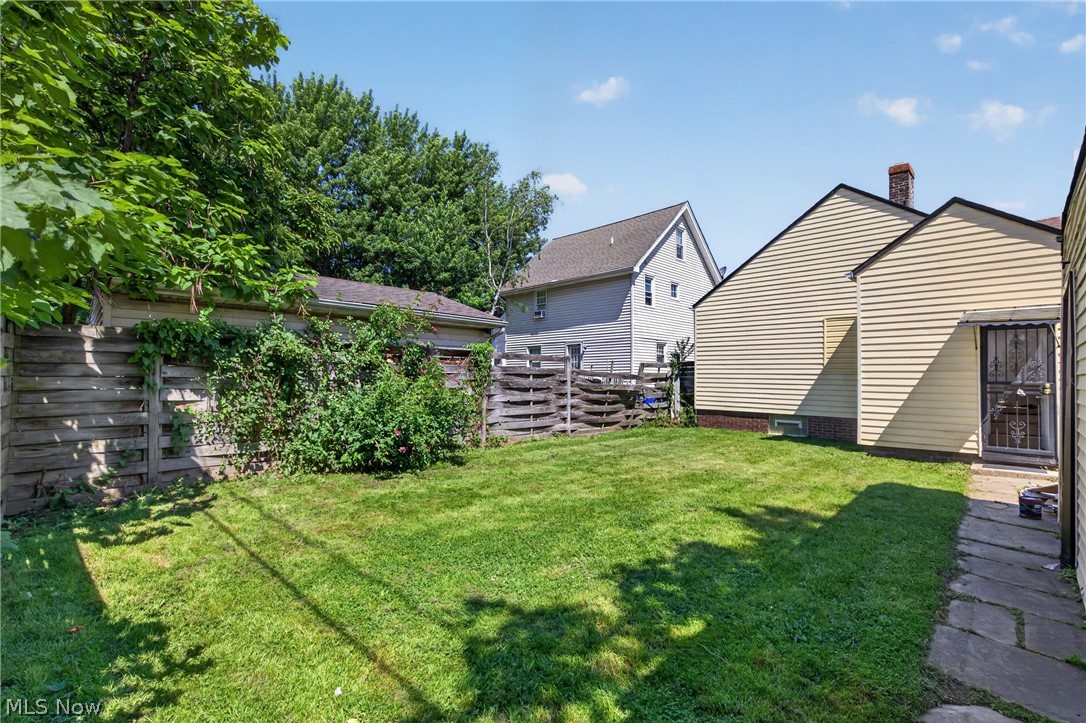 19508 Kildeer Avenue Cleveland OH 44119