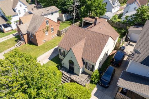 19508 Kildeer Avenue Cleveland OH 44119