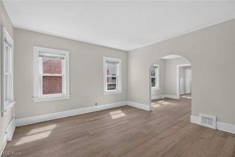 19508 Kildeer Avenue Cleveland OH 44119