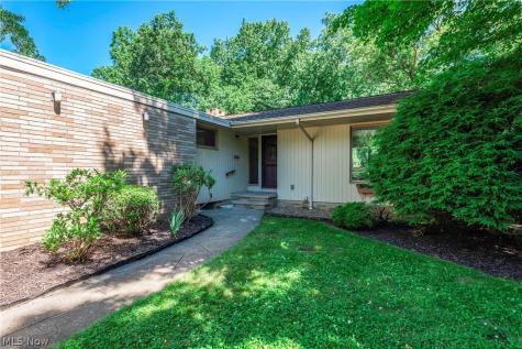 18930 Story Rocky River OH 44116