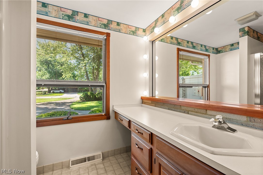 18930 Story Rocky River OH 44116