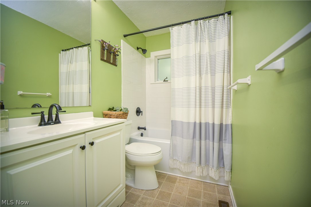 40 Lasalle Street Medina OH 44256