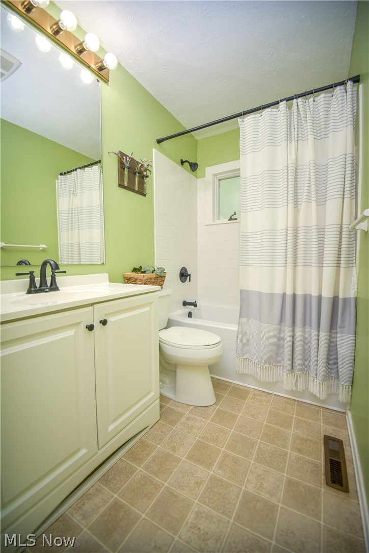 40 Lasalle Street Medina OH 44256