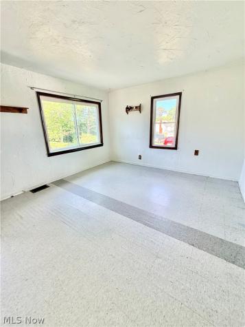 934 Buena Vista Boulevard Steubenville OH 43952