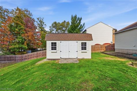 828 Theora Drive Brunswick OH 44212