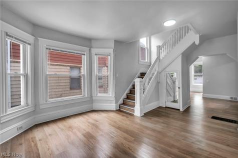 7106 Lawnview Avenue Cleveland OH 44103