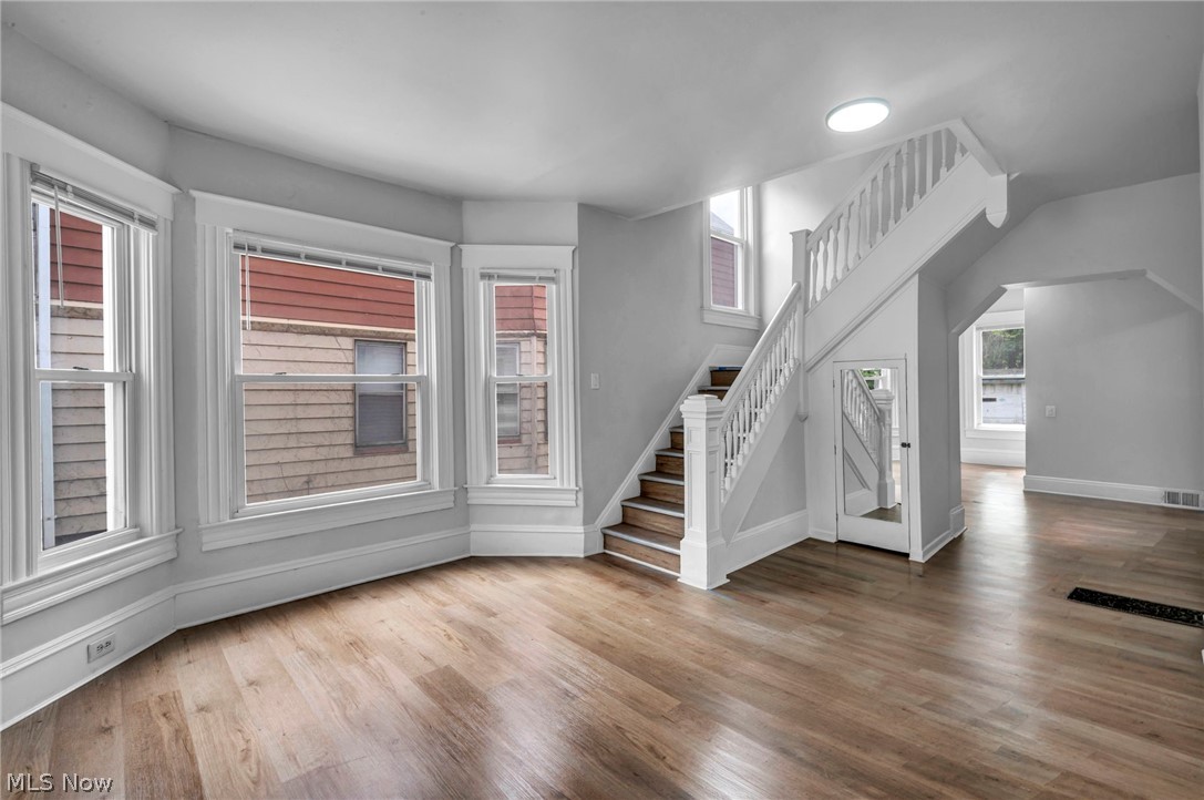 7106 Lawnview Avenue Cleveland OH 44103