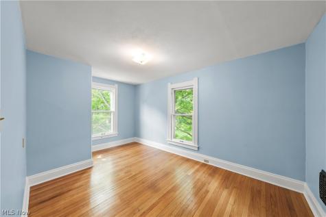 83 S Cedar Street Oberlin OH 44074