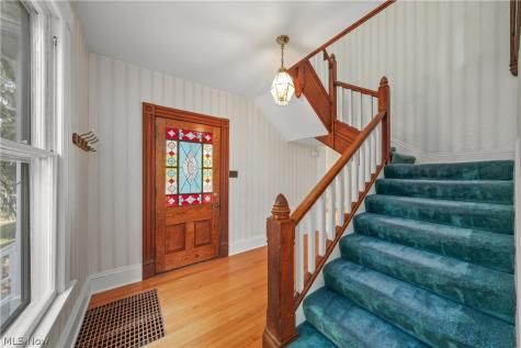 83 S Cedar Street Oberlin OH 44074