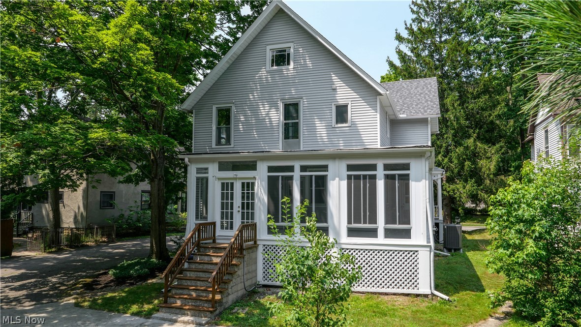 83 S Cedar Street Oberlin OH 44074