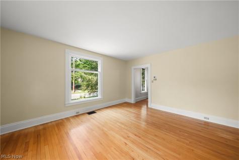 83 S Cedar Street Oberlin OH 44074