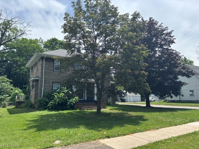 405 Oak Knoll SE Warren OH 44483