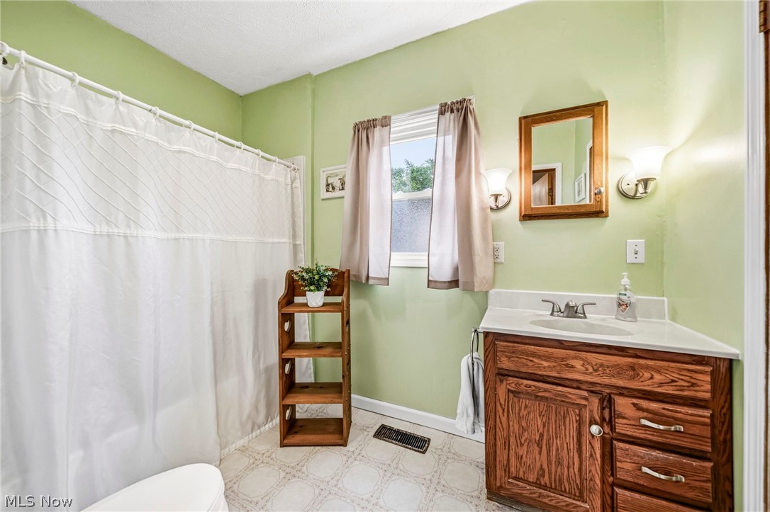 400 Jennie Street Conneaut OH 44030