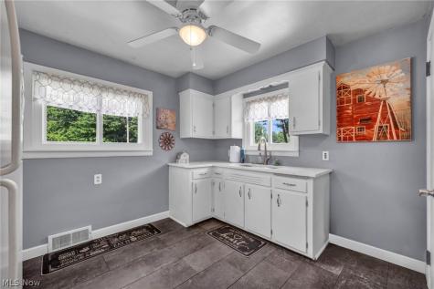 6033 Stearns Road North Olmsted OH 44070
