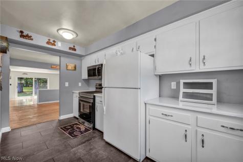 6033 Stearns Road North Olmsted OH 44070