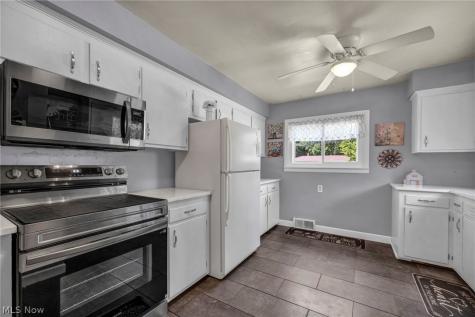 6033 Stearns Road North Olmsted OH 44070